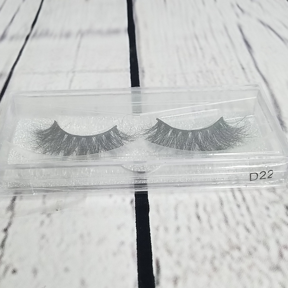 D22 | LASHES - Picture 4 of 4